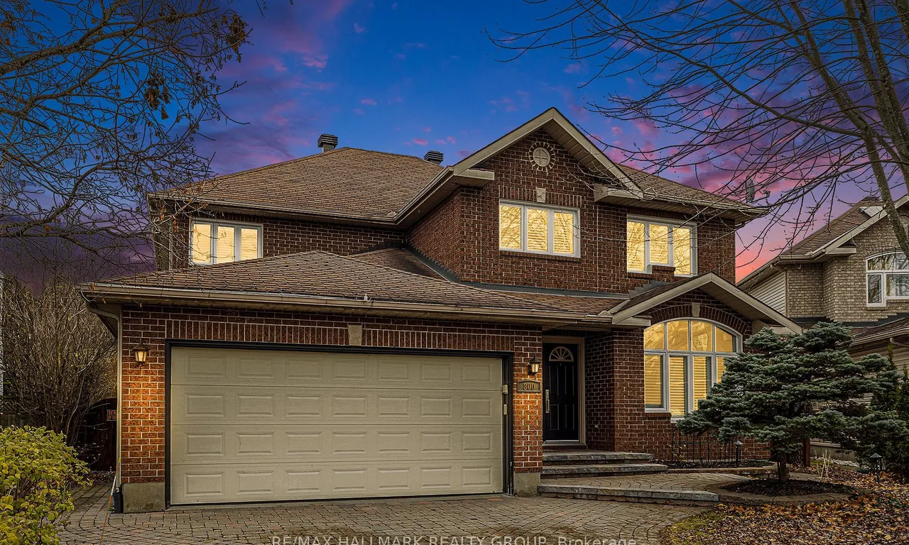 800 Foxwood Crt, Orleans - Cumberland and Area, ON K4A 3E9