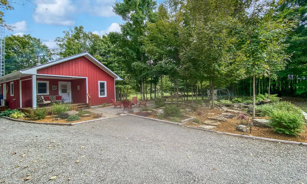5 Montgomery Rd, Elizabethtown-Kitley, ON K0E 1H0