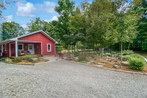 5 Montgomery Rd, Elizabethtown-Kitley, ON K0E 1H0