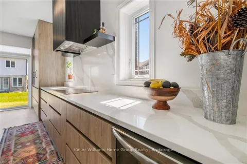 48 MACALISTER BOULEVARD, Guelph, ON N1G 0G6