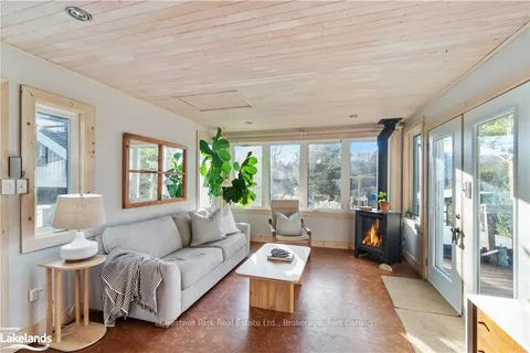 368 HIGHVIEW Dr, Huntsville, ON P1H 1C1