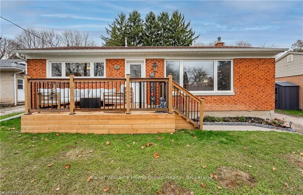 23 DUMBARTON St, Guelph, ON N1E 3T4