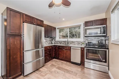 23 DUMBARTON St, Guelph, ON N1E 3T4