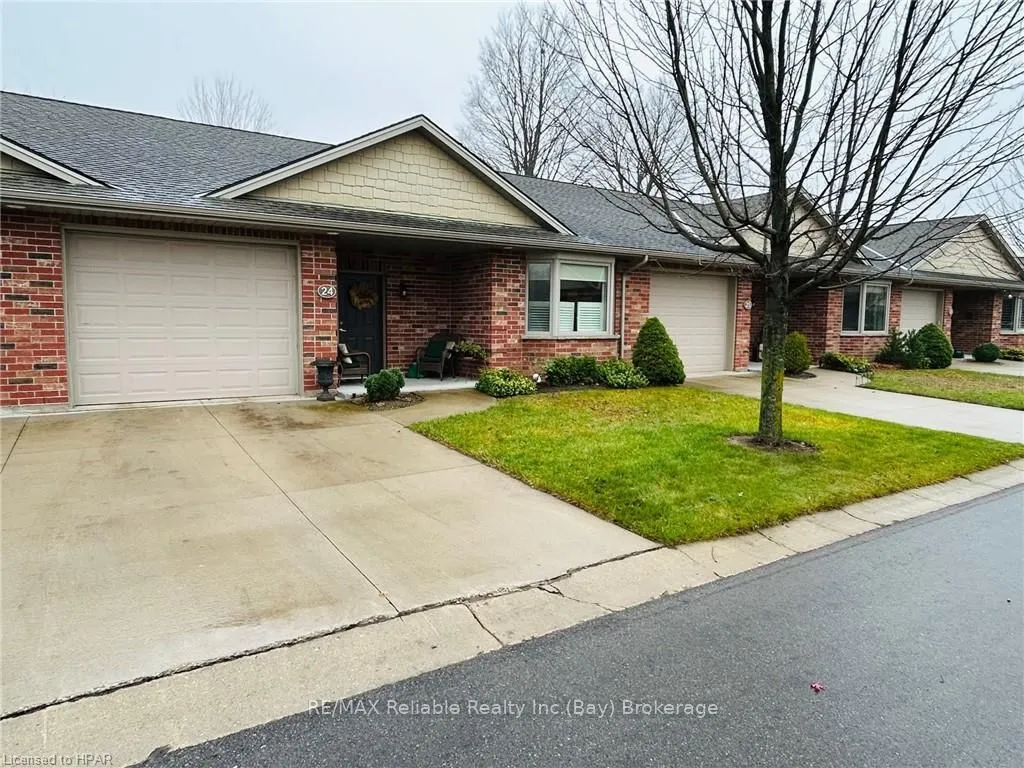 24 BAYFIELD MEWS Lane, Bluewater, ON N0M 1G0