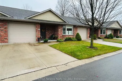 24 BAYFIELD MEWS Lane, Bluewater, ON N0M 1G0