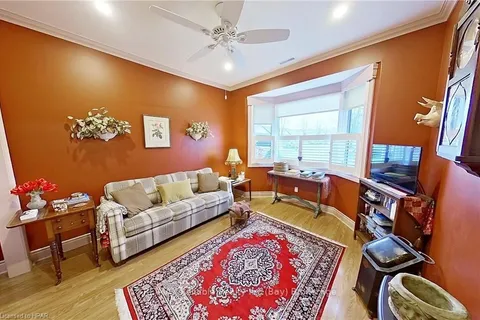 24 BAYFIELD MEWS Lane, Bluewater, ON N0M 1G0