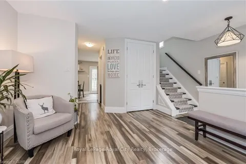 520 PINEVIEW Gdns, Shelburne, ON L0N 1S2