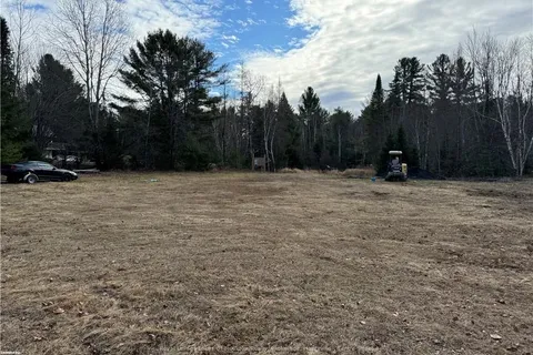 172 MINERAL SPRINGS Rd, Huntsville, ON P1H 2N5