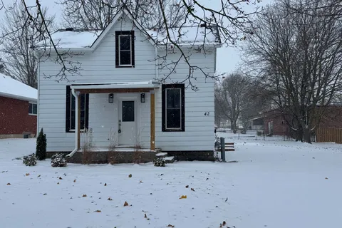 42 GEORGE St, Huron East, ON N0K 1W0