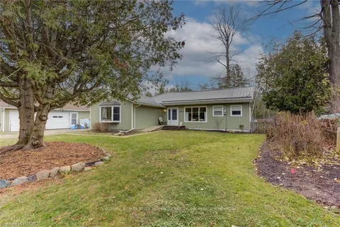 205 LONDON Road, Huron-Kinloss, ON N2Z 2X3