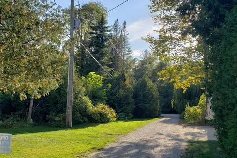 205 LONDON Road, Huron-Kinloss, ON N2Z 2X3