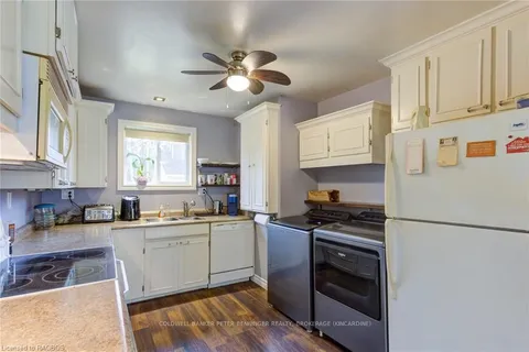205 LONDON Road, Huron-Kinloss, ON N2Z 2X3