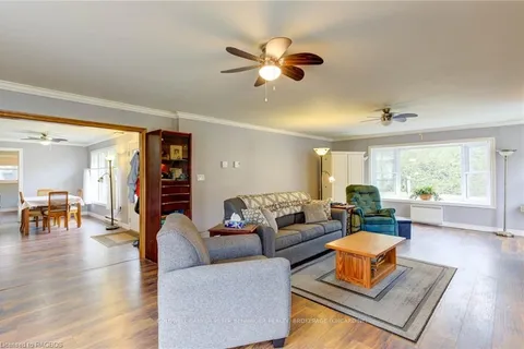 205 LONDON Road, Huron-Kinloss, ON N2Z 2X3