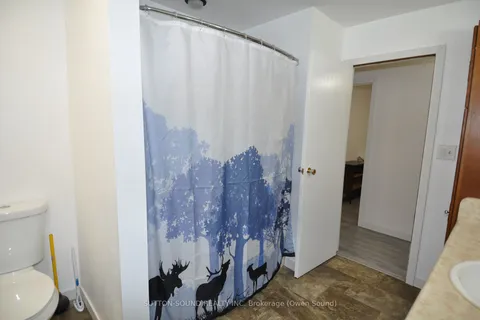 1905 8TH Ave, Owen Sound, ON N4K 3C4