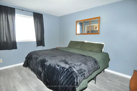 1905 8TH Ave, Owen Sound, ON N4K 3C4