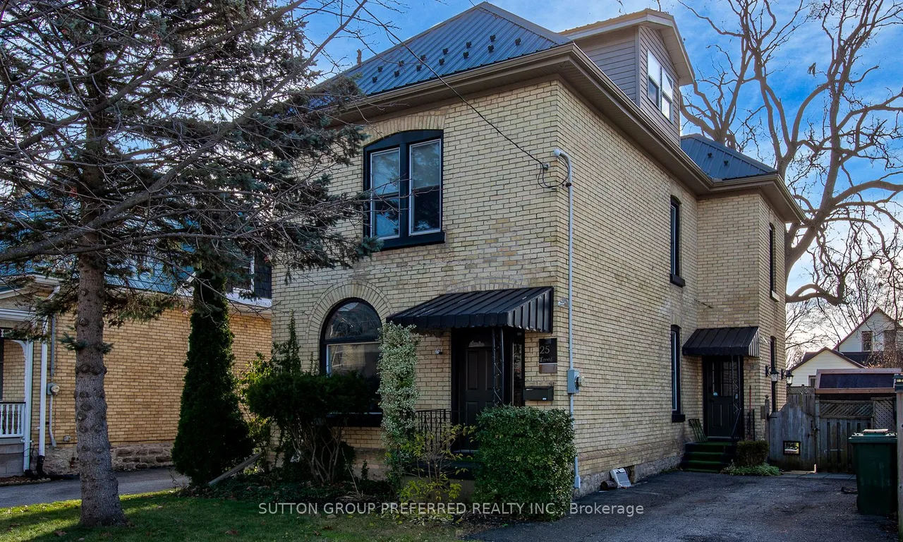 25 Locust St, St. Thomas, ON N5R 2C1