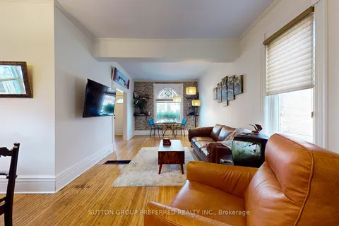 25 Locust St, St. Thomas, ON N5R 2C1