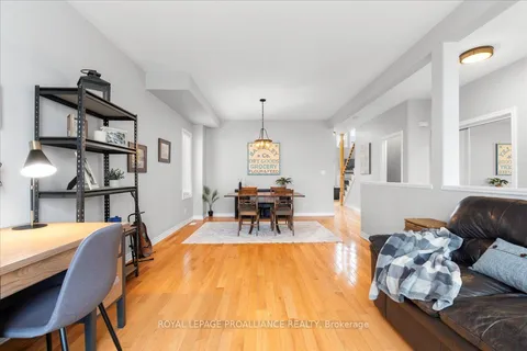 2130 Balantrae Circ, Kingston, ON K7M 9H8