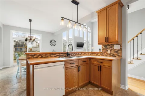 2130 Balantrae Circ, Kingston, ON K7M 9H8