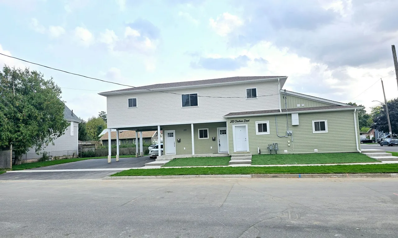 289 Chatham St, Brantford, ON N3S 6G3