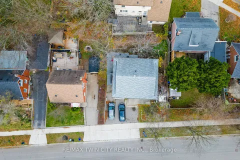 152 Binscarth Rd, Kitchener, ON N2M 3E5