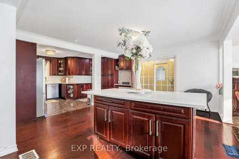 8411 Russell Rd, Orleans - Cumberland and Area, ON K4B 0J7