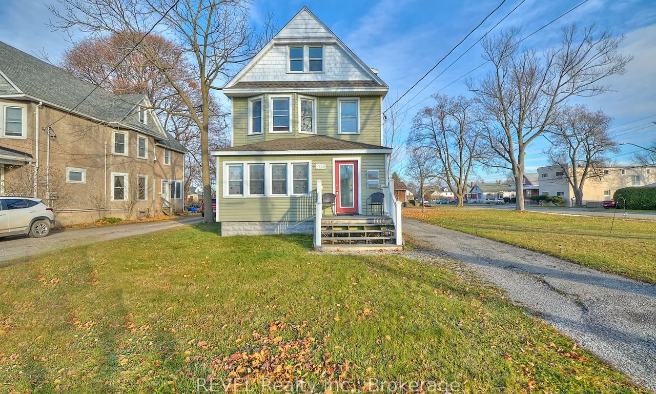206 Phipps St, Fort Erie, ON L2A 2V5