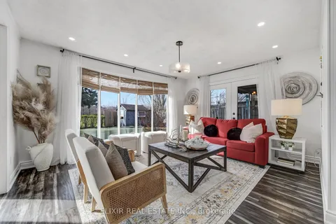 53 Winding Way, Brantford, ON N3R 3S4