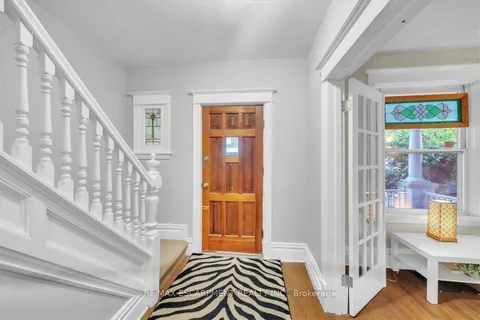 21 Sunset Avenue, Hamilton, ON L8R 1V7