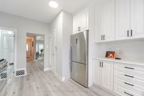 24 Keith St, Hamilton, ON L8L 3S1