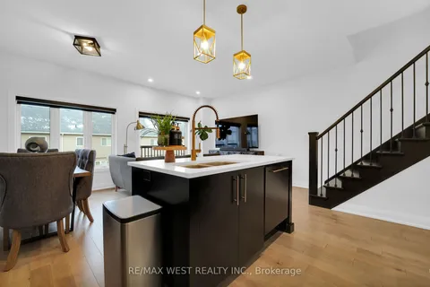 675 VICTORIA Rd, Guelph, ON N1E 0S9