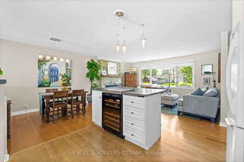 11 STILLWATER Dr, Crystal Bay - Rocky Point - Bayshore, ON K2H 5J9