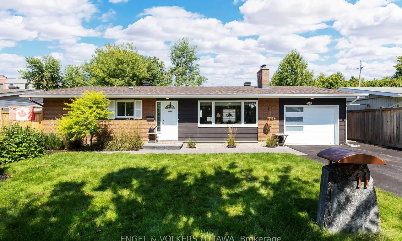 11 STILLWATER Dr, Crystal Bay - Rocky Point - Bayshore, ON K2H 5J9