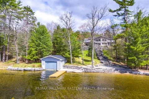 15 Oakridge Drive, North Kawartha, ON K0L 3E0