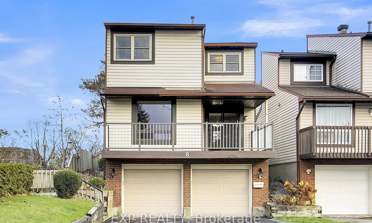 8 Henfield Ave, Barrhaven, ON K2J 1J8