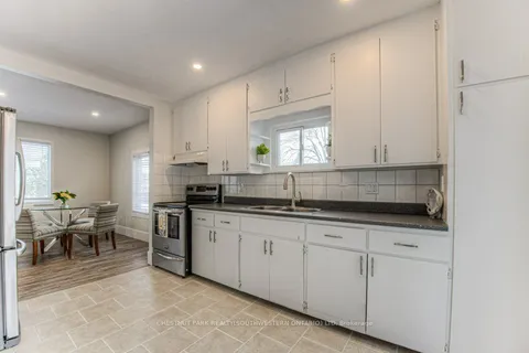 43 Barclay Ave, Kitchener, ON N2M 4B2