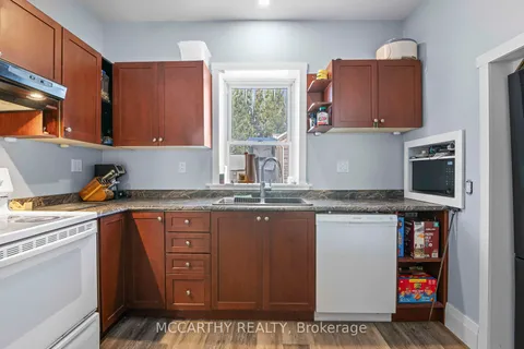 61 Victoria St, Southgate, ON N0C 1B0