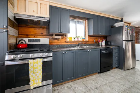 112783 Highway 7, Addington Highlands, ON K0H 1Z0