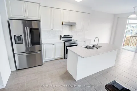 13 Cahill Dr, Brantford, ON N3T 0V5