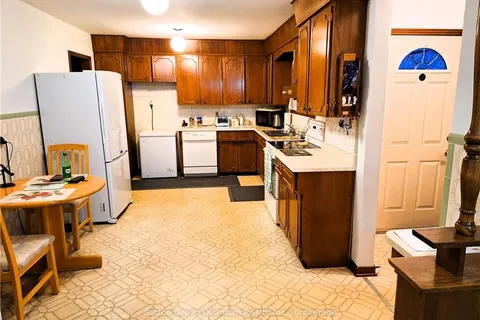 21 DRURY Cres, St. Catharines, ON L2M 6B5