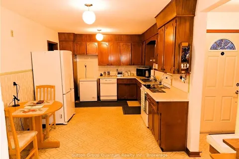 21 DRURY Cres, St. Catharines, ON L2M 6B5