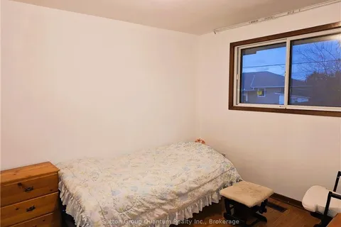 21 DRURY Cres, St. Catharines, ON L2M 6B5