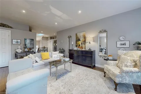 43 OARSMAN Cres, St. Catharines, ON L2N 7S7