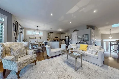 43 OARSMAN Cres, St. Catharines, ON L2N 7S7