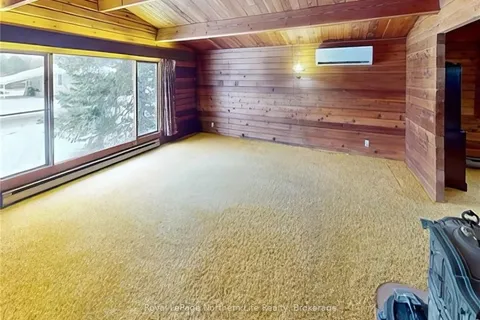 50 BESSERER Rd, North Bay, ON P1B 8G3