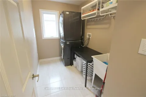 96 ELLIOT Ave, Centre Wellington, ON N1M 2W3