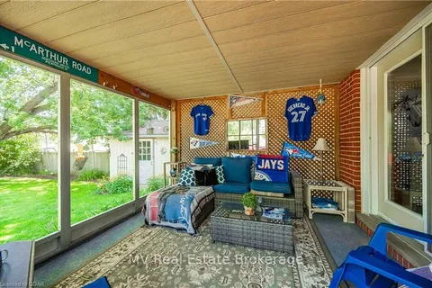 912 SCOTLAND St, Centre Wellington, ON N1M 2W5