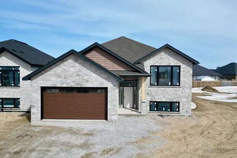 469 NORTHPORT Drive, Saugeen Shores, ON N0H 2C8