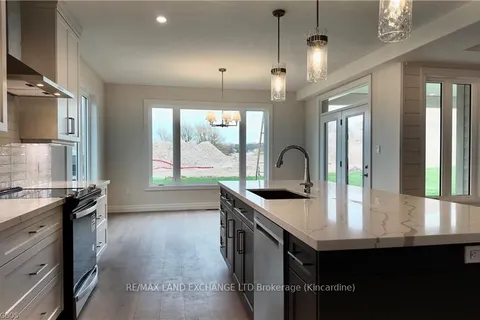 95 INVERNESS Street, Kincardine, ON N2Z 1J4