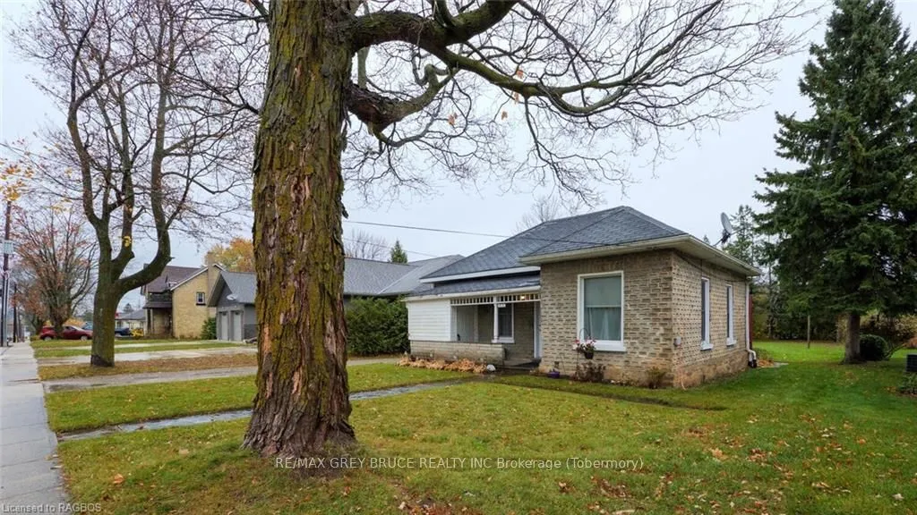 419 SCOTT St, South Bruce Peninsula, ON N0H 2T0